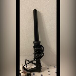 The wound  curling iron